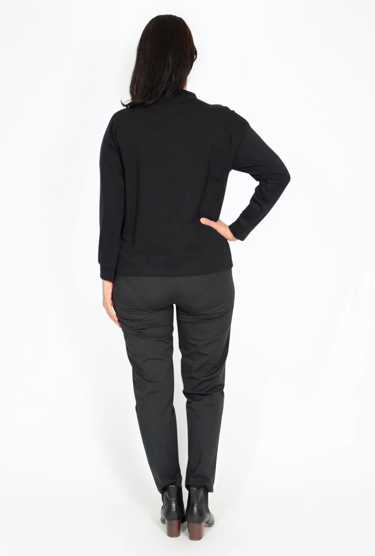 Orientique Sue Knit Jumper in Black- Cardigans & Jumpers | Long Sleeved Tops